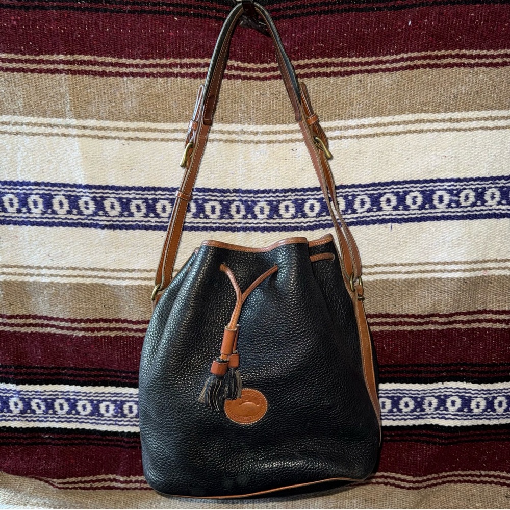 Vintage 80’s Dooney & Bourne Leather Drawstring Bucket Bag